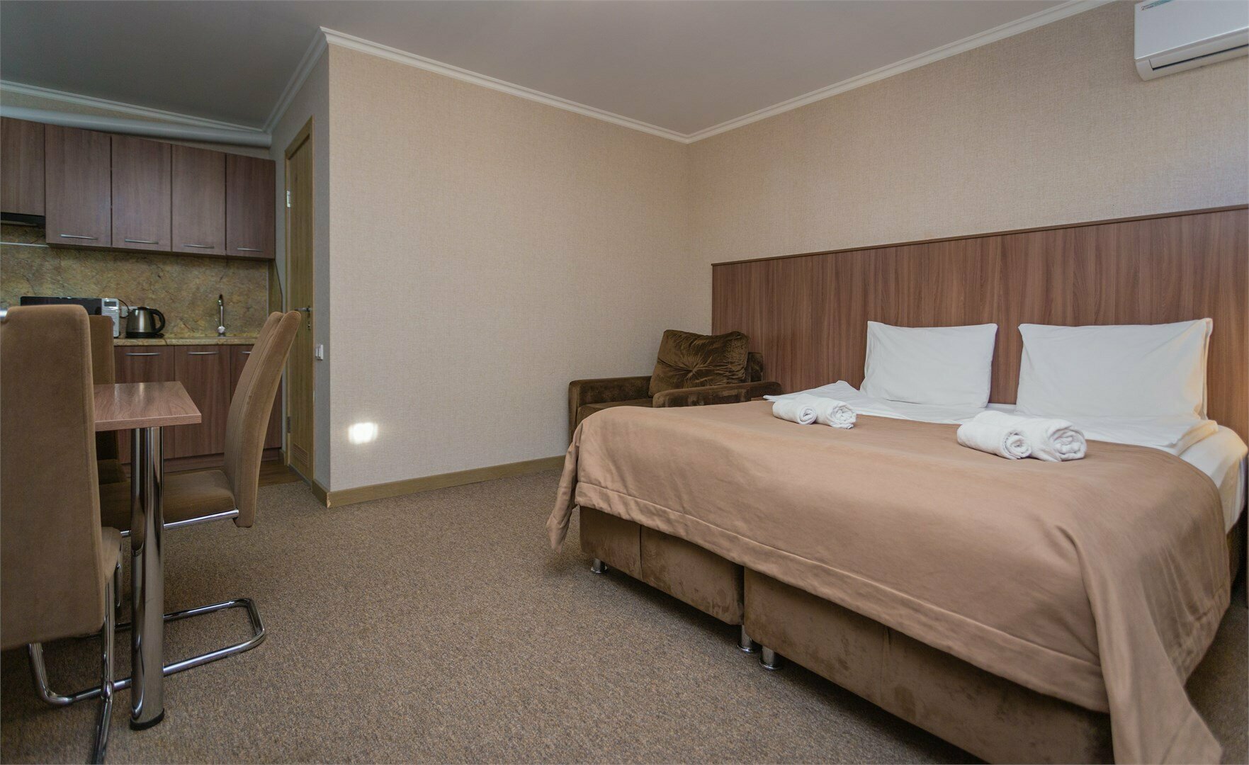 Апартаменты выгодные 30 кв.м., цокольный этаж