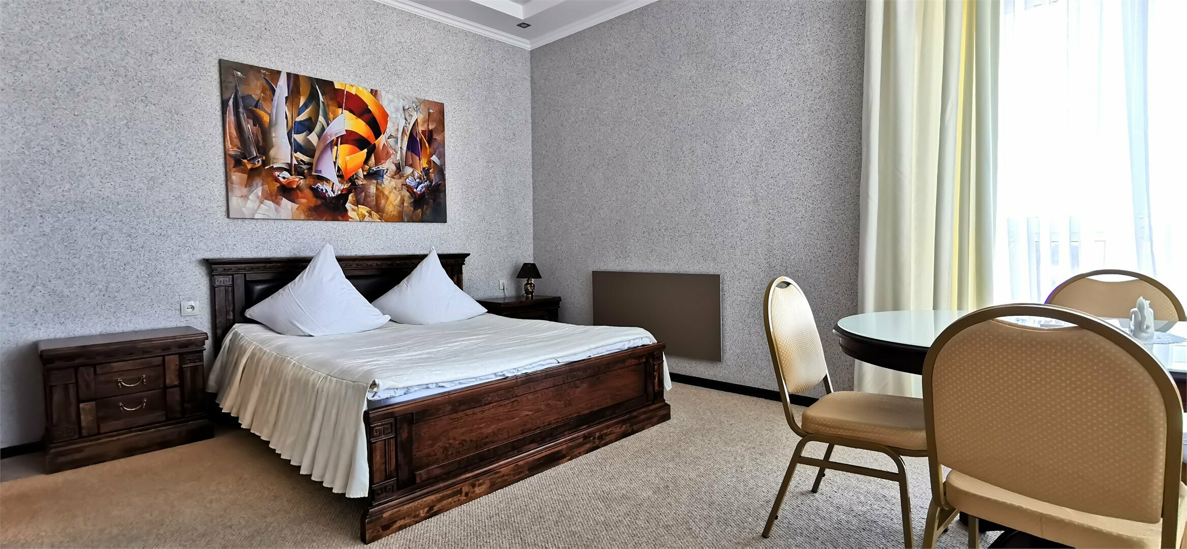 Номер с миникухней и видом на Парк Победы.