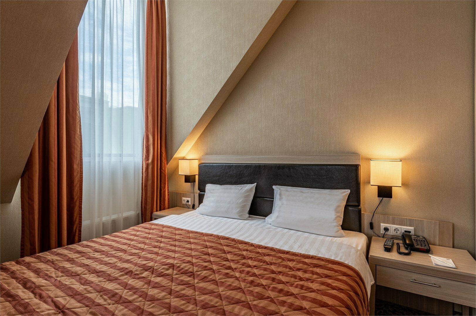 Комфорт мансардный с двуспальной кроватью