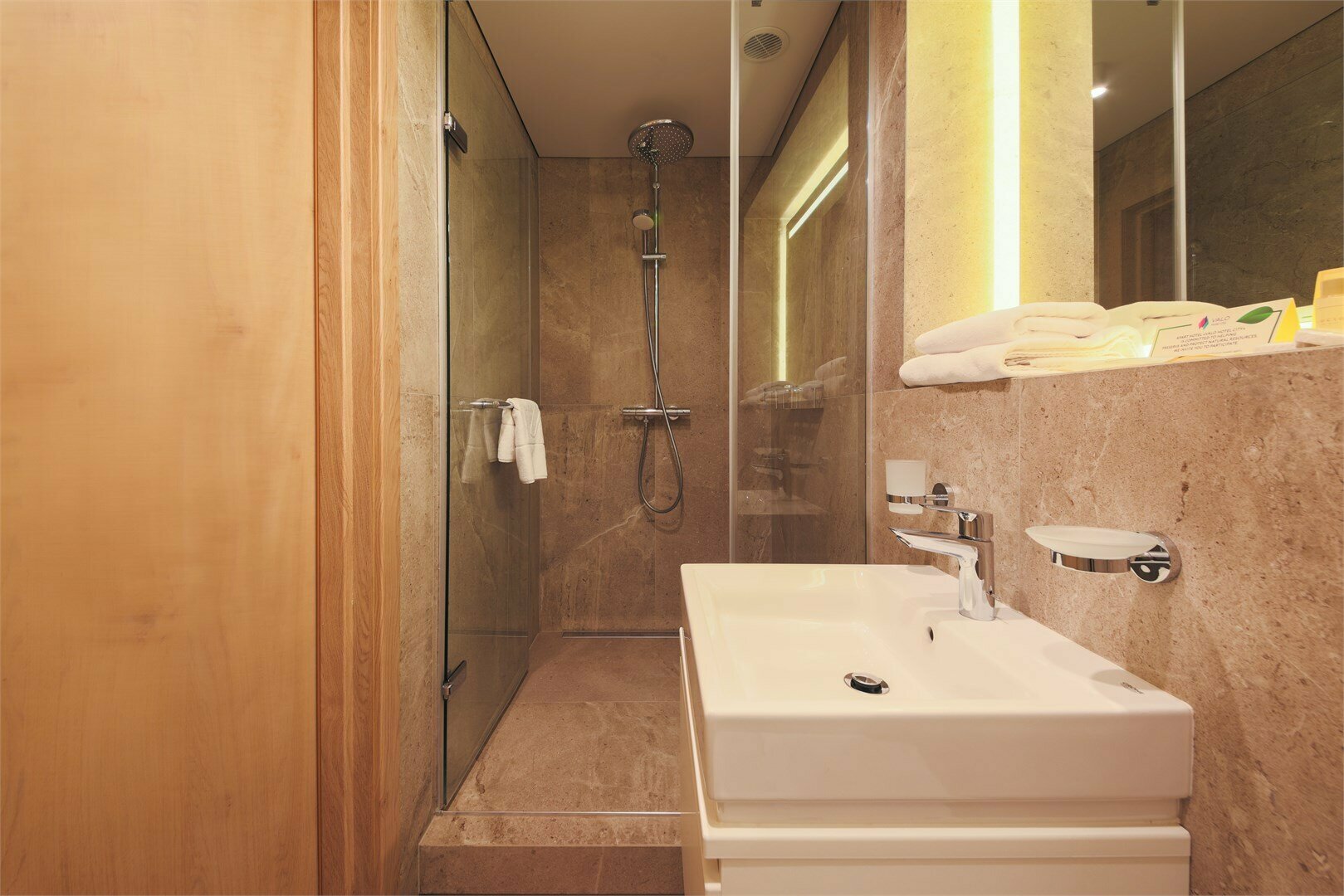 Valo Business Superior