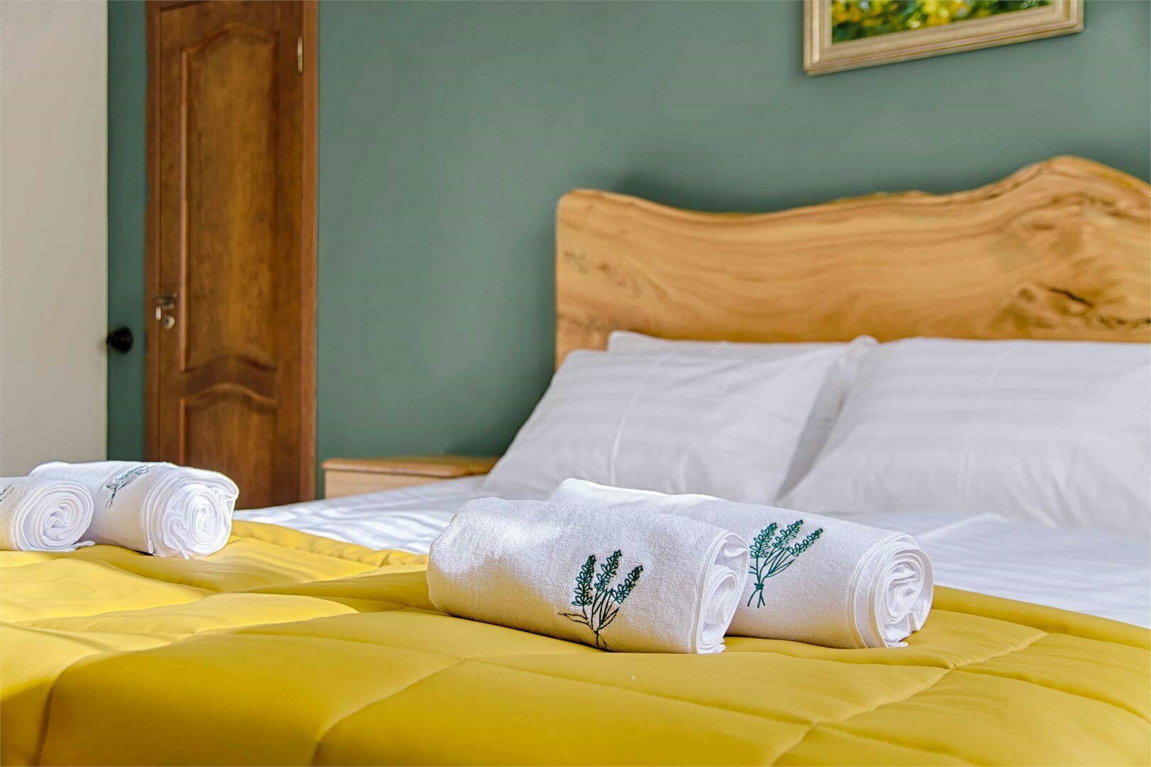 Стандартный номер с одной двуспальной кроватью