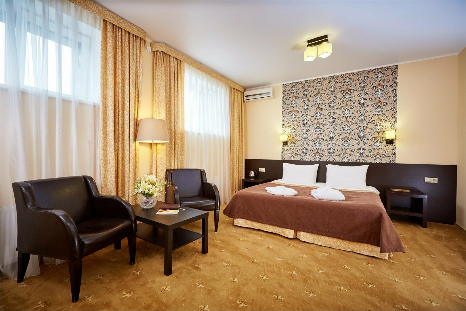 Премиум Стандарт (одна двуспальная кровать)