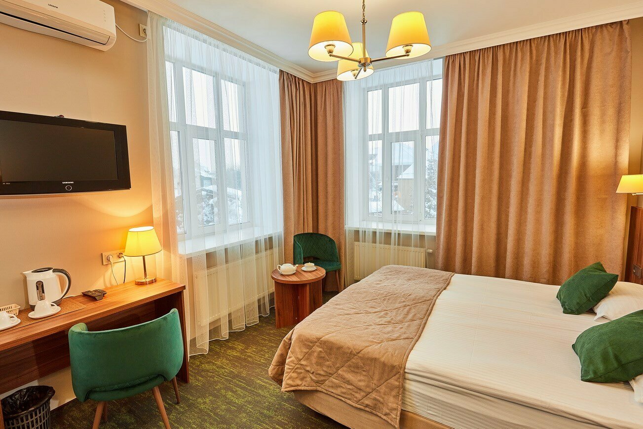 ДЖУНИОР (ГОСТЕВОЙ ДОМ)