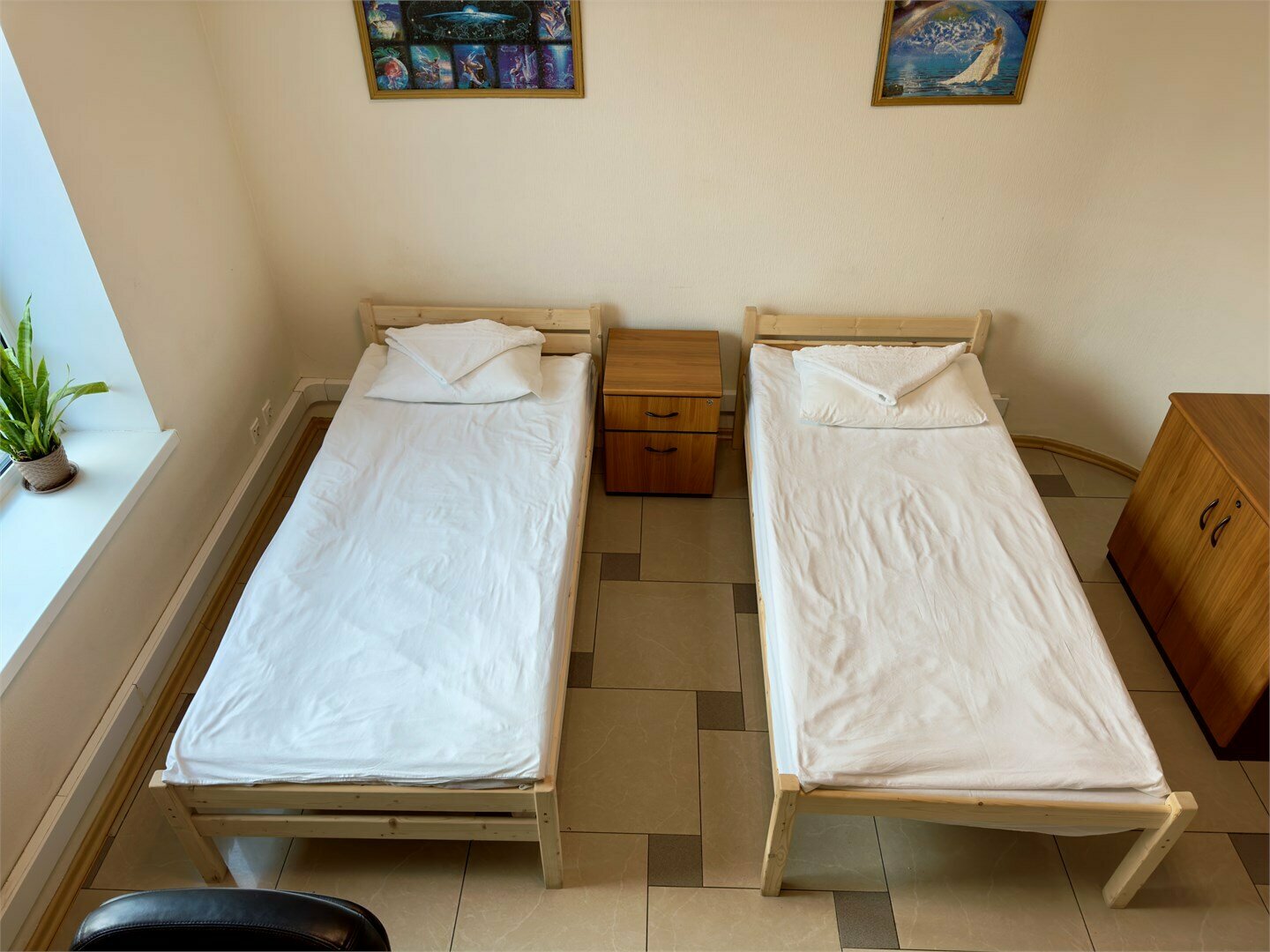 Двухместная комната c 2 односпальными кроватями с электронным замком