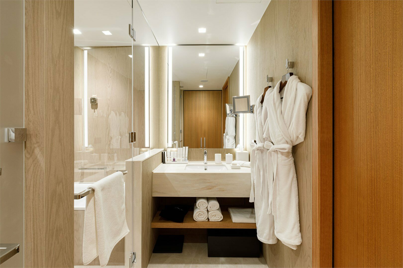 Супериор  c видом на город | 1 большая кровать