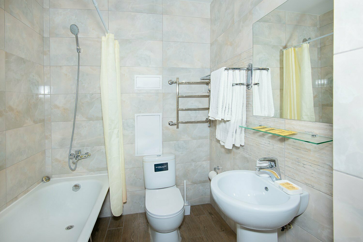 Бюджетный двухместный номер с  2 отдельными кроватями № 001