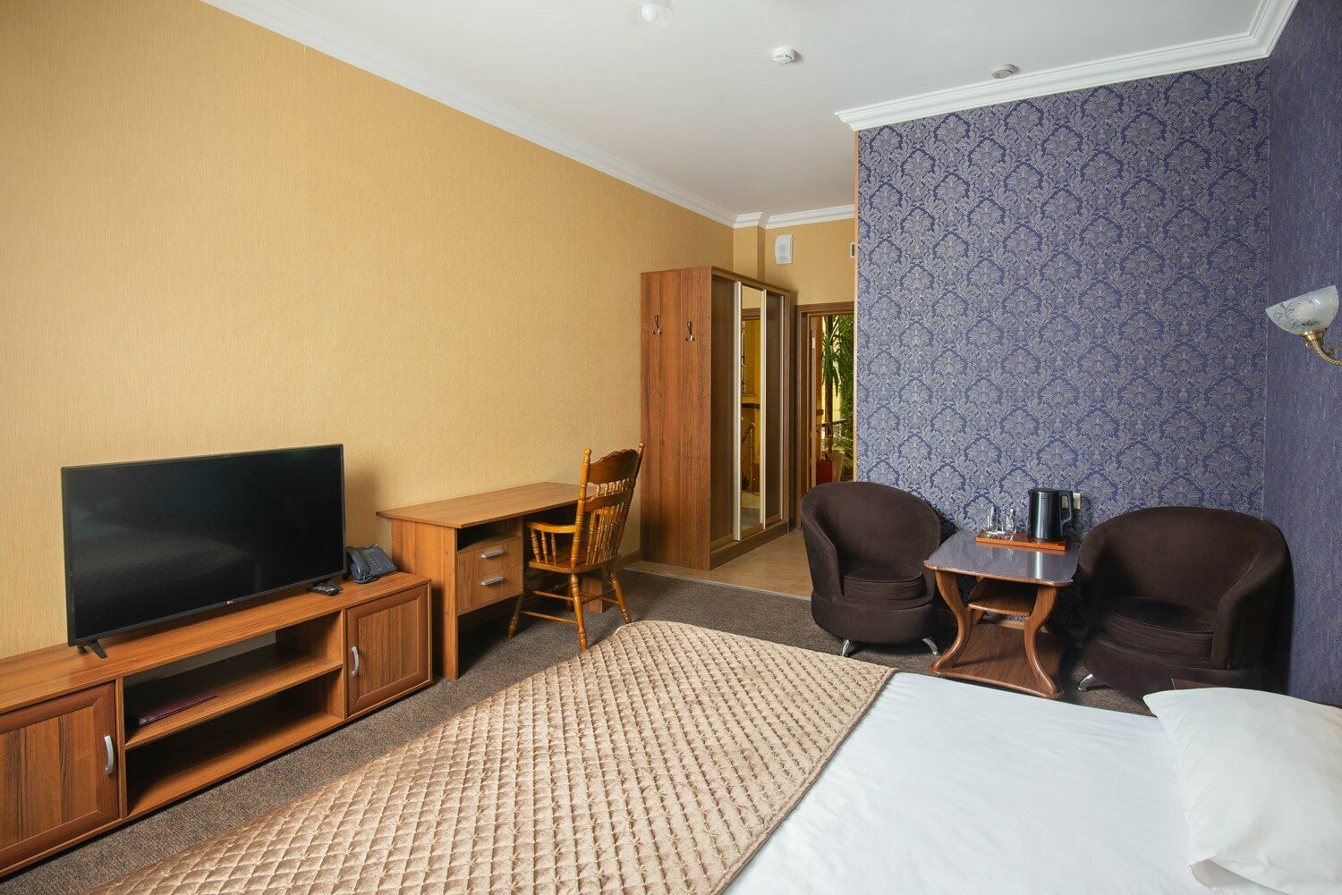 Двухместный номер Делюкс с 1 кроватью №107