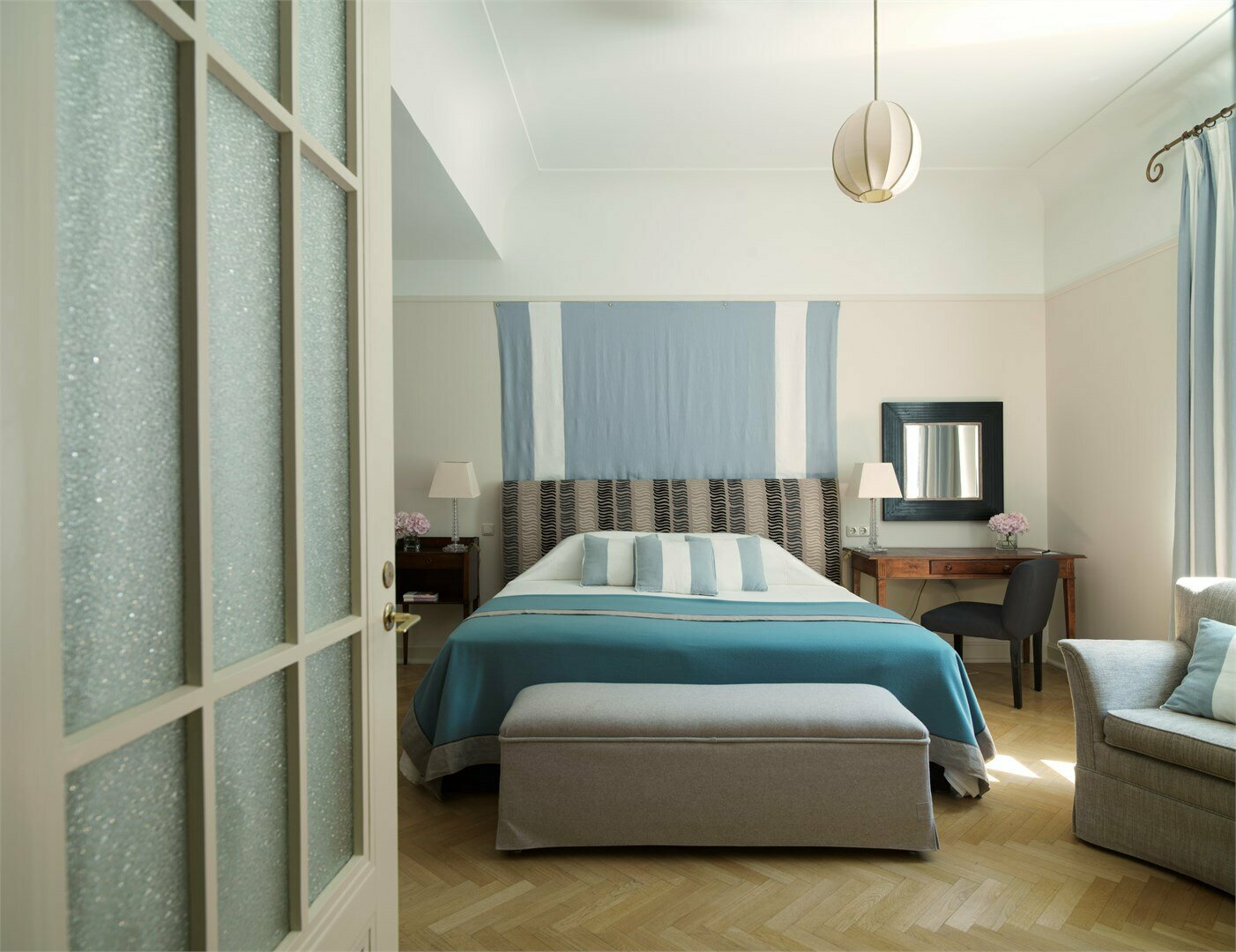 Классический номер