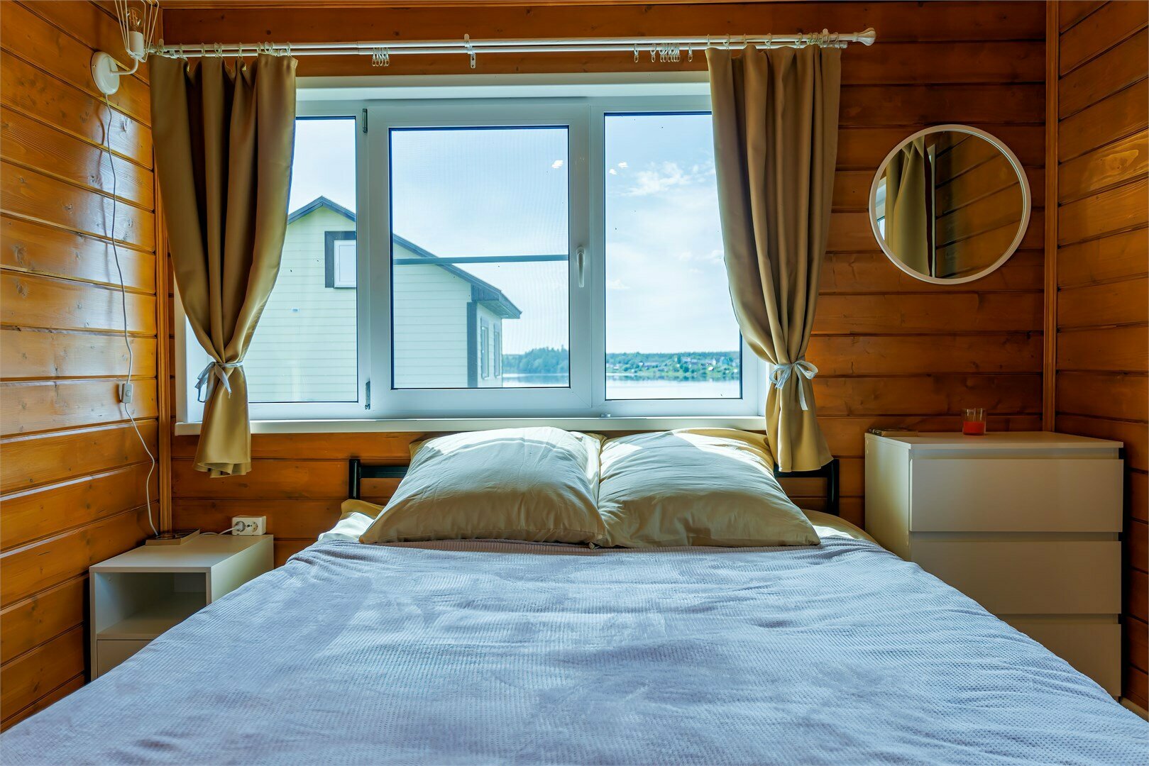 Двухместный номер - двуспальная кровать