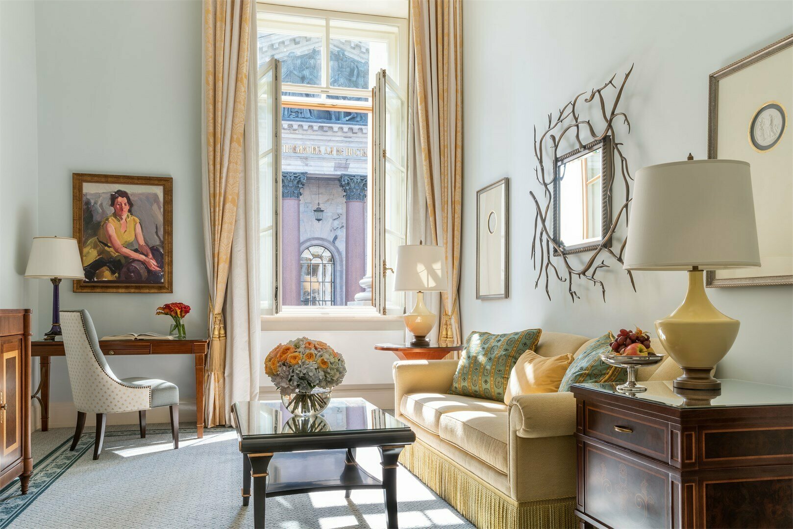 Адмиралтейский Люкс