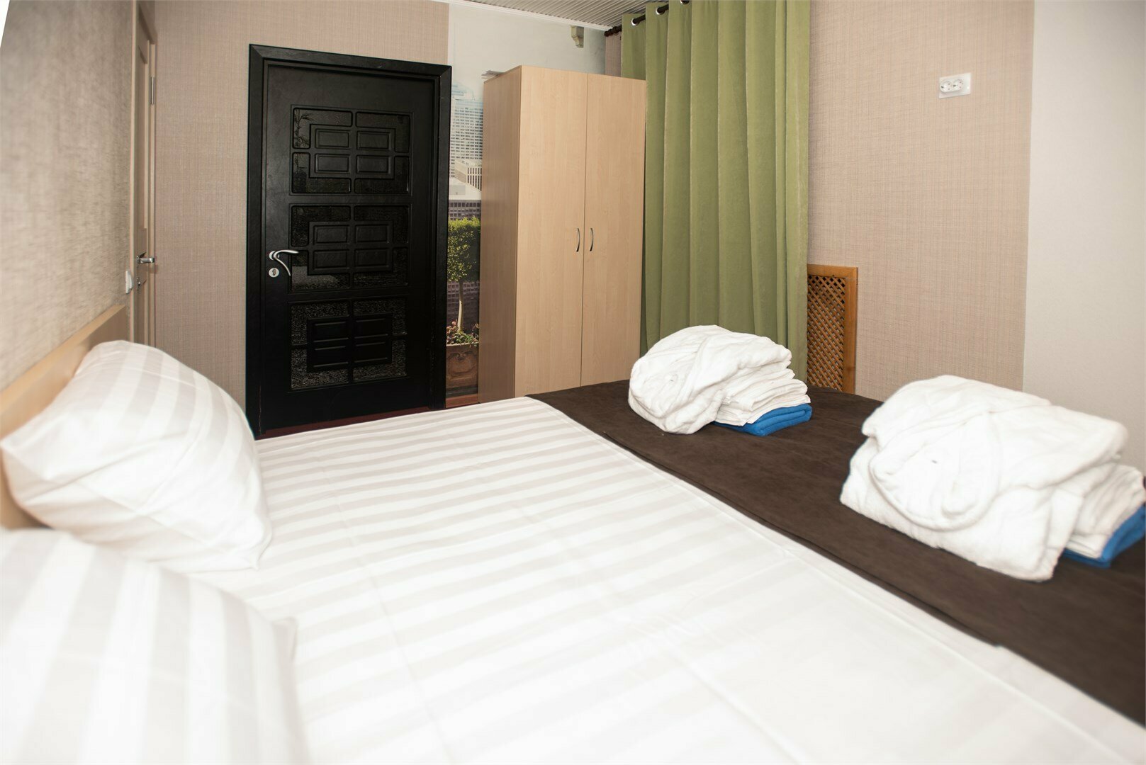 Семейный номер с кухней и каминной