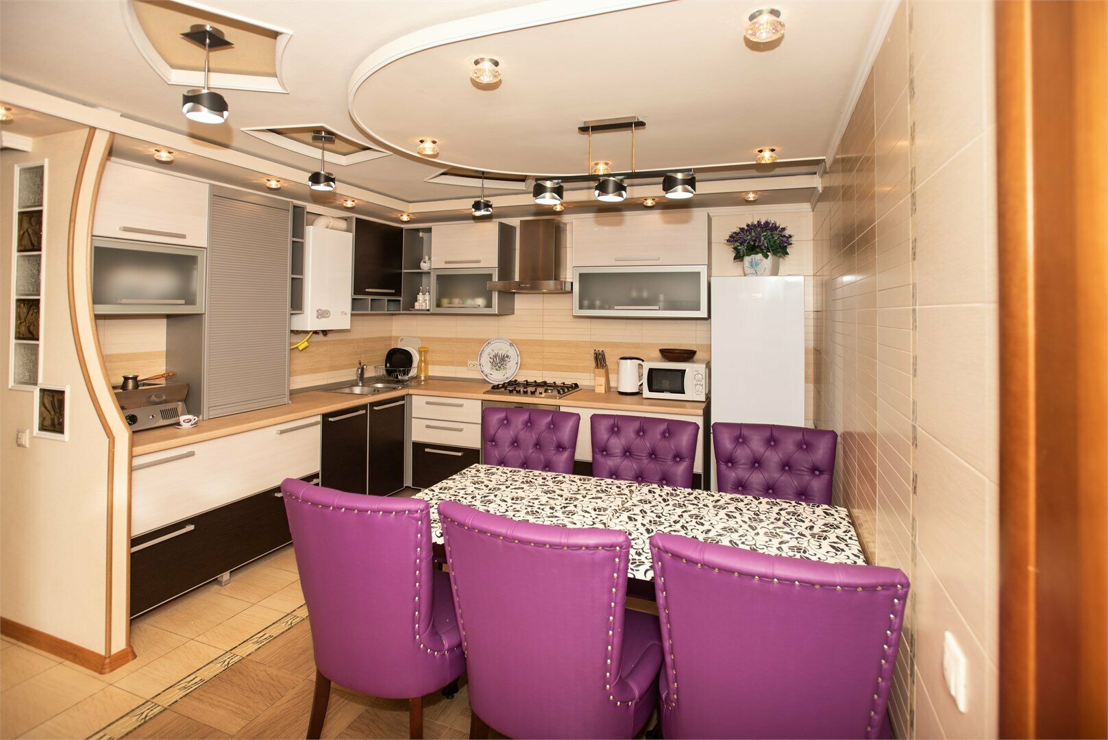 Трехкомнатные апартаменты с кухней