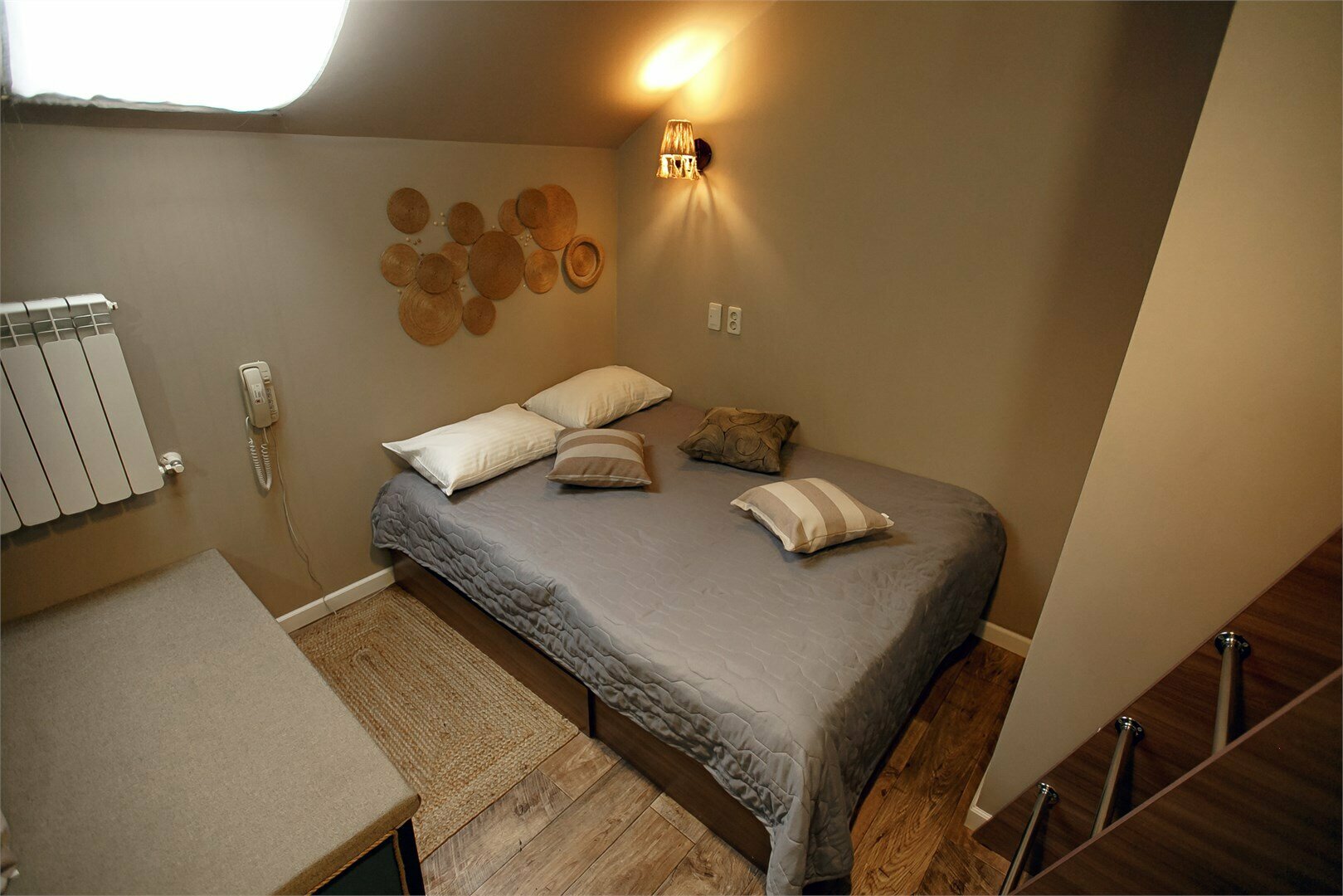 Бюджетный трехместный Маяк