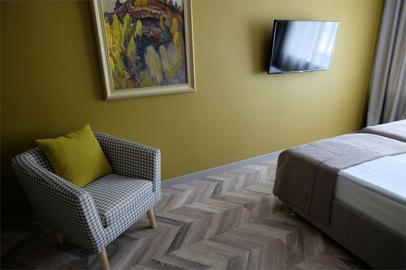 ДЖУНИОР СЮИТ (вид на лес)