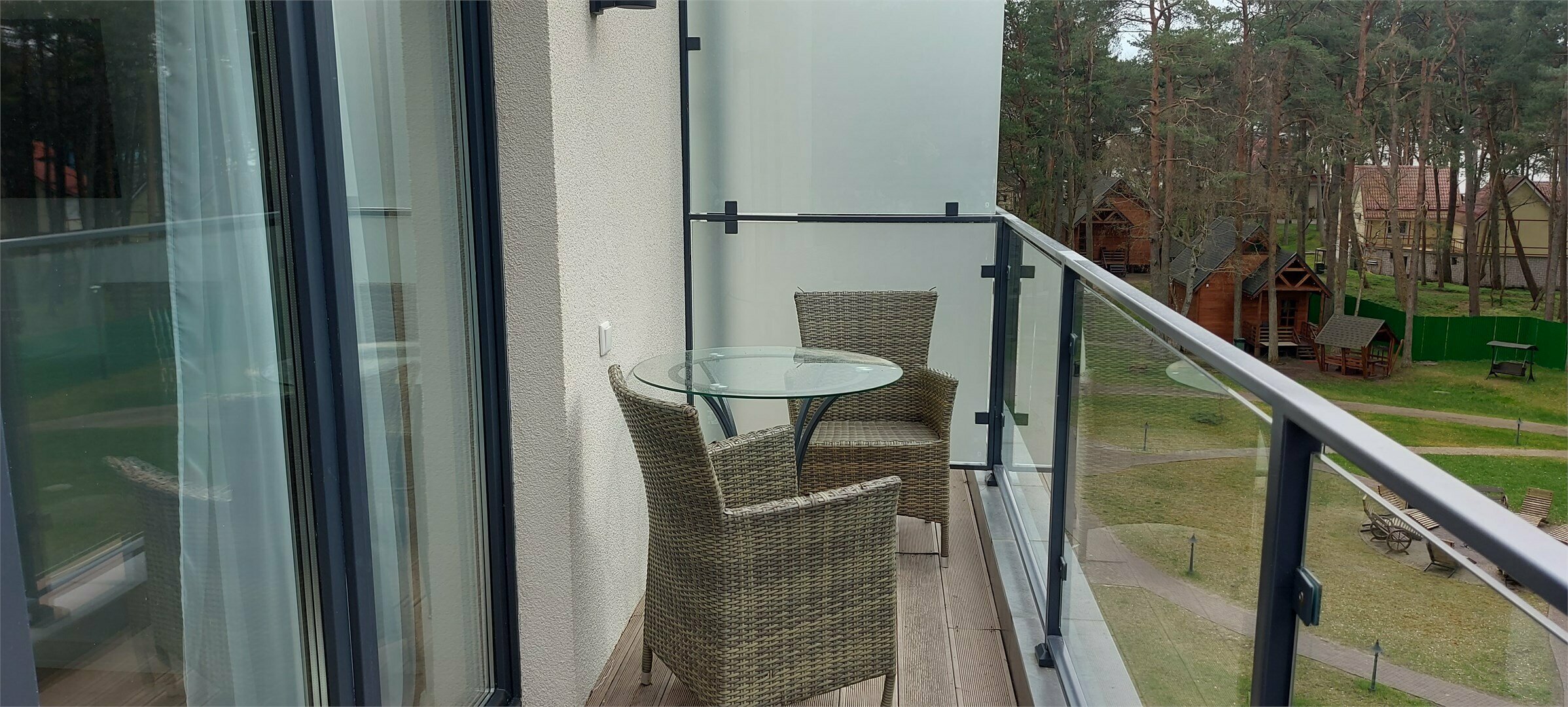 Двухместный номер (1 кровать) с балконом к. Библиотека