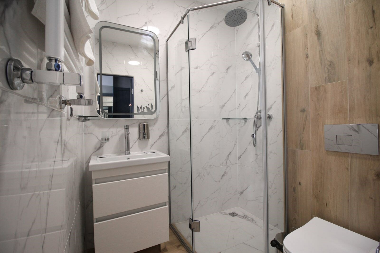 Стандартный Двухместный номер (2 кровати) с балконом к. Библиотека