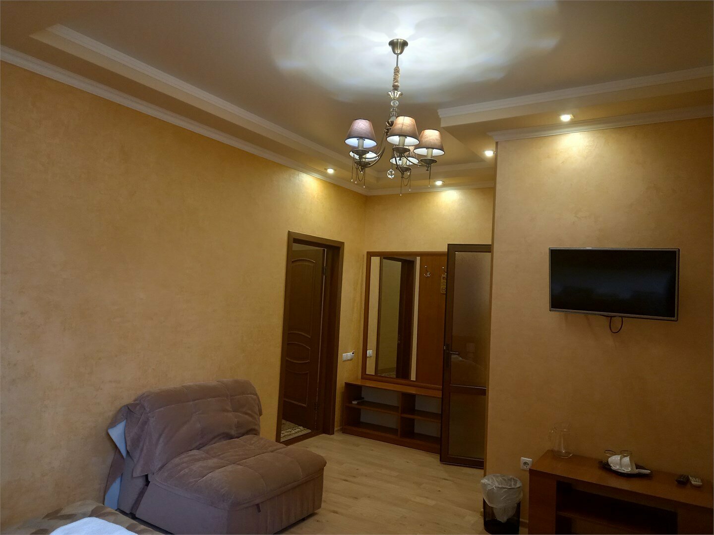 Стандарт+ (одна двуспальная кровать)