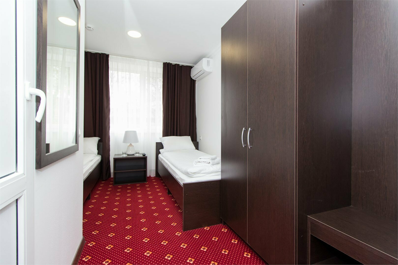 Двухместный номер с 2 двуспальными кроватями