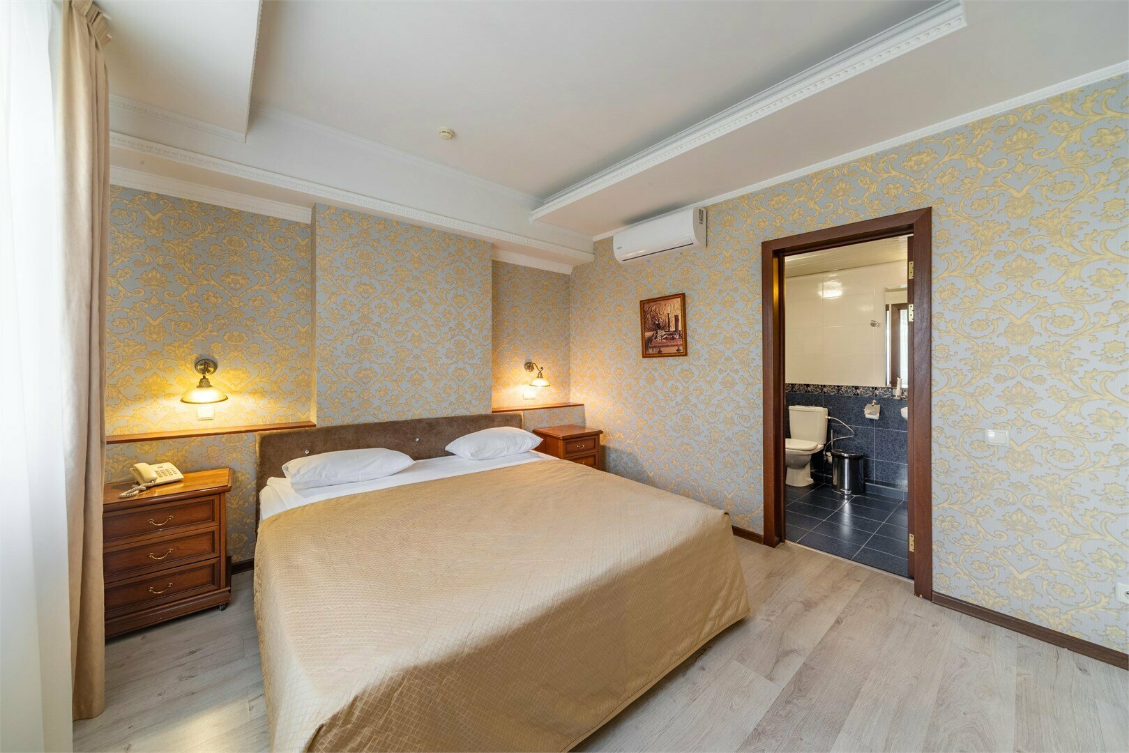 Полулюкс с ванной