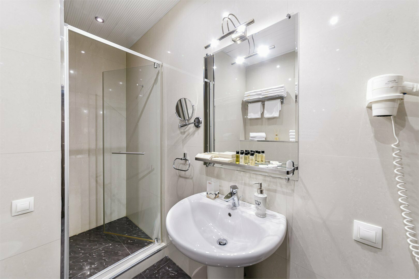 Номер «Делюкс»