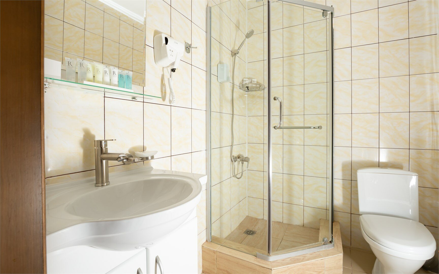 Family Room with balcony Mansard