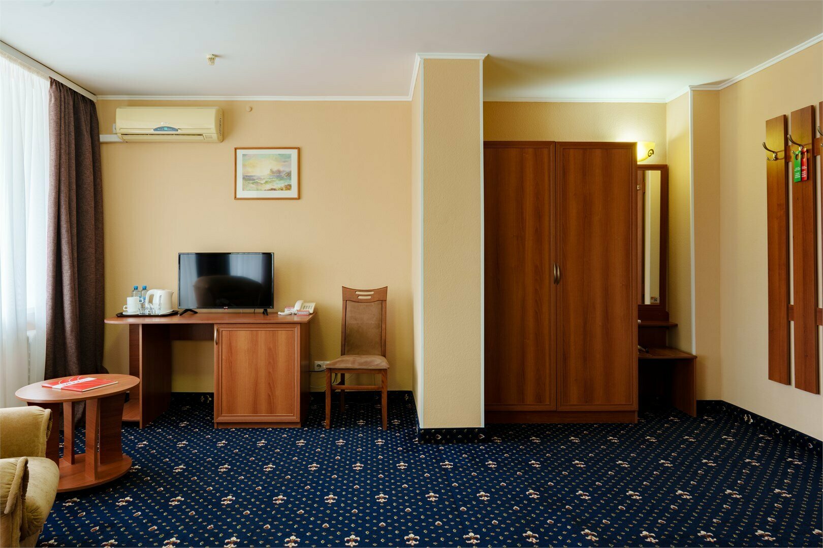 Стандарт Улучшенный двухместный с двуспальной кроватью