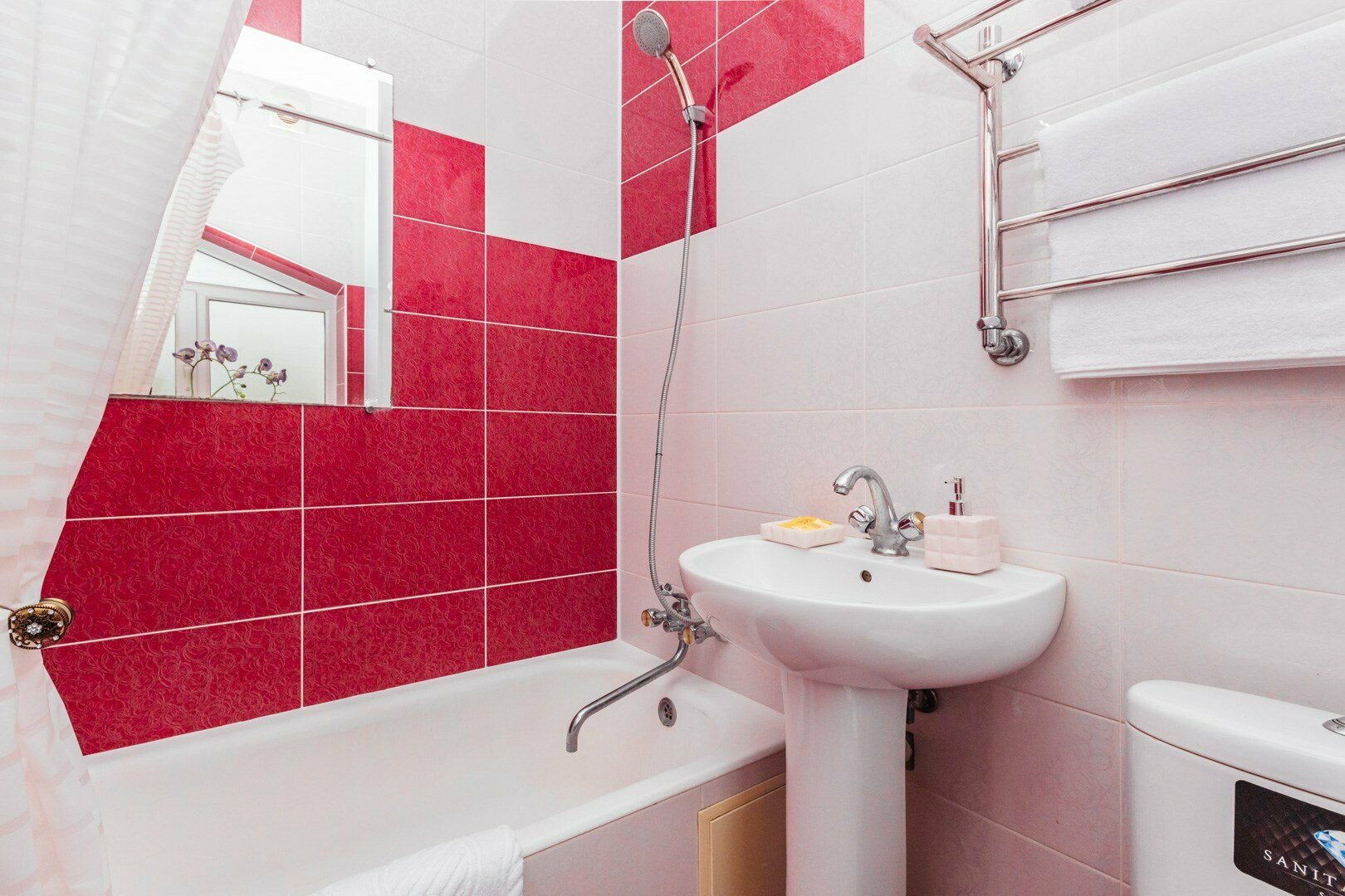 Трехместный