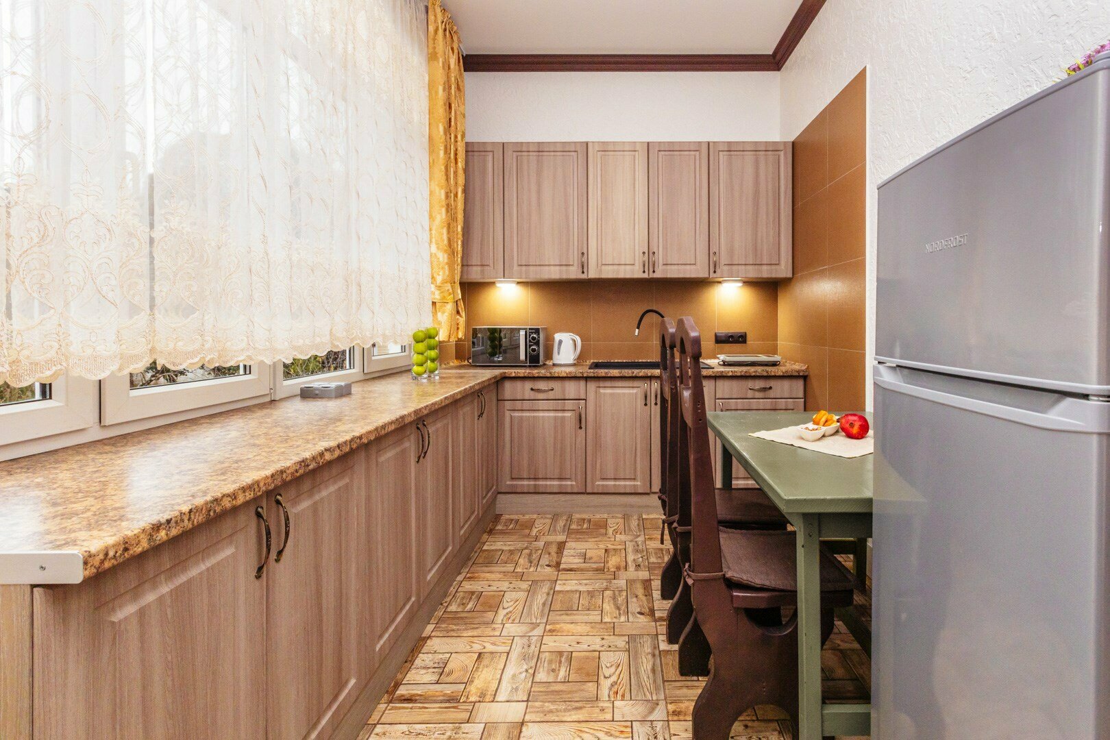 Апартаменты №225