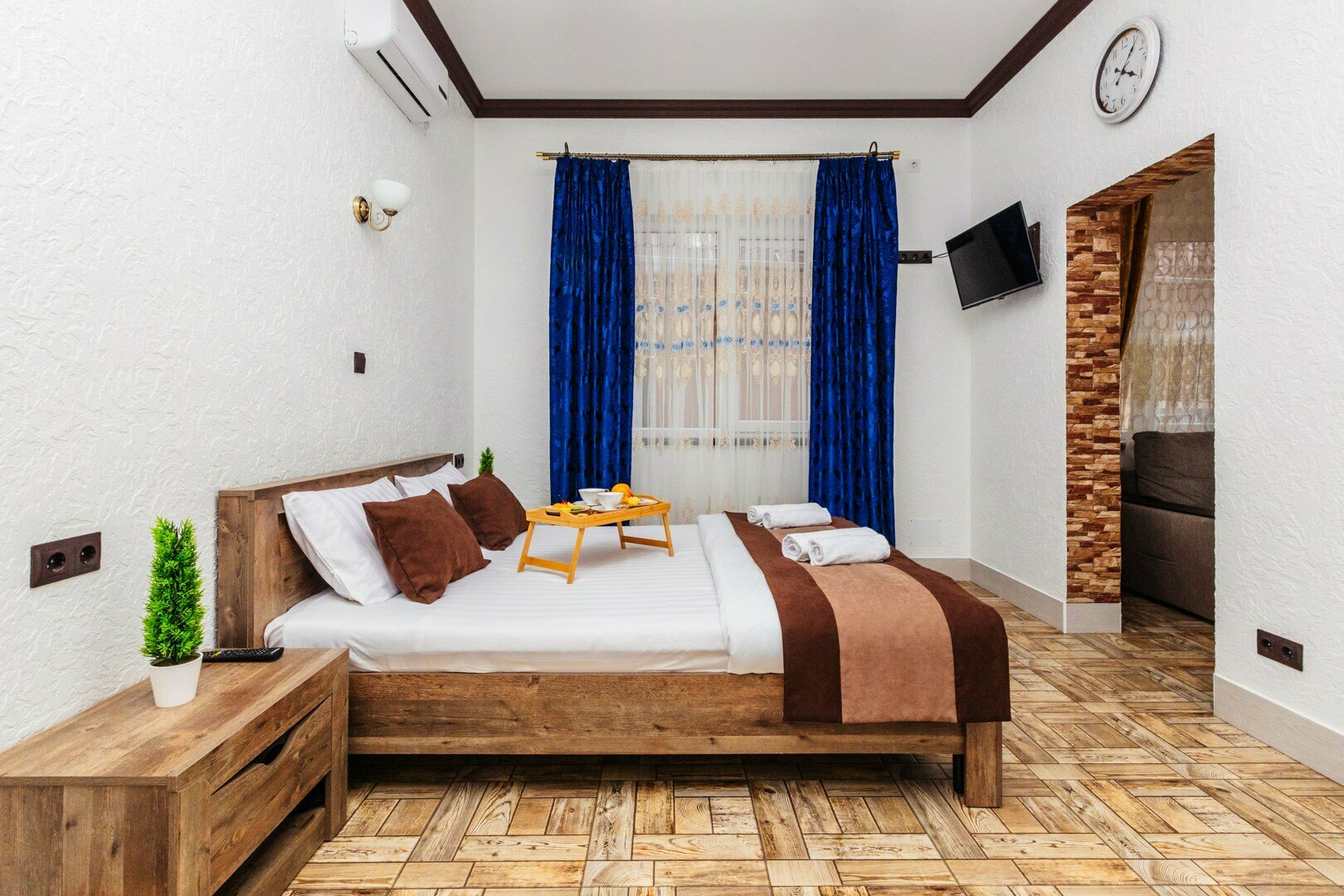 Апартаменты №225