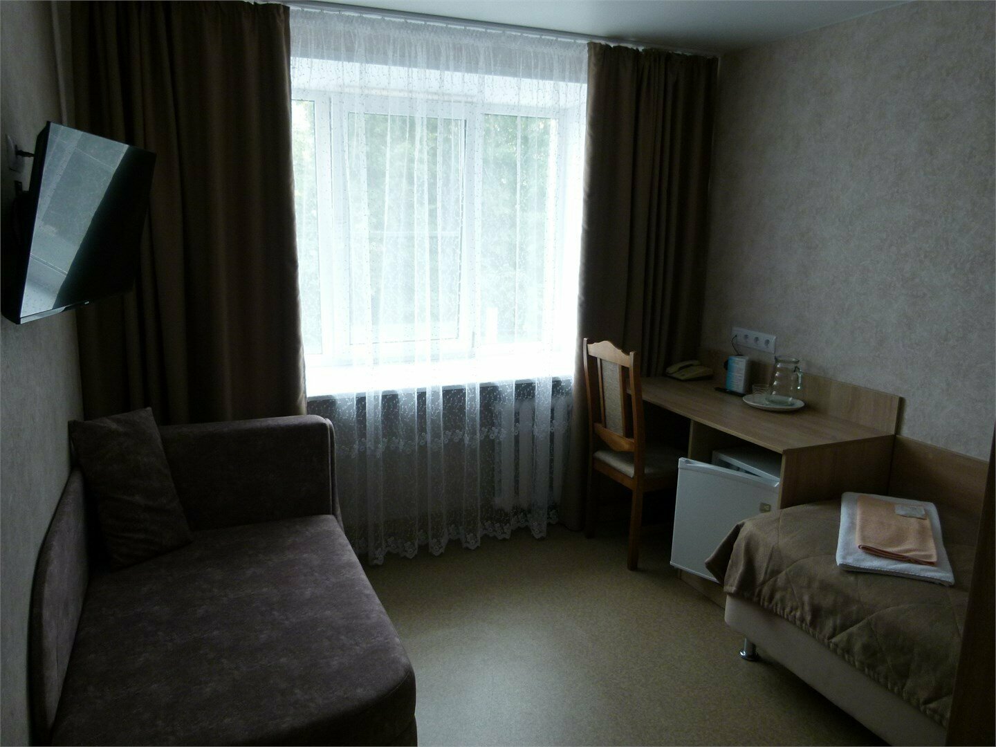 Одноместный номер с общим душем и туалетом