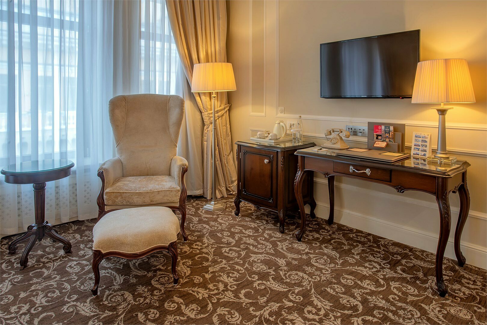 Номер Делюкс