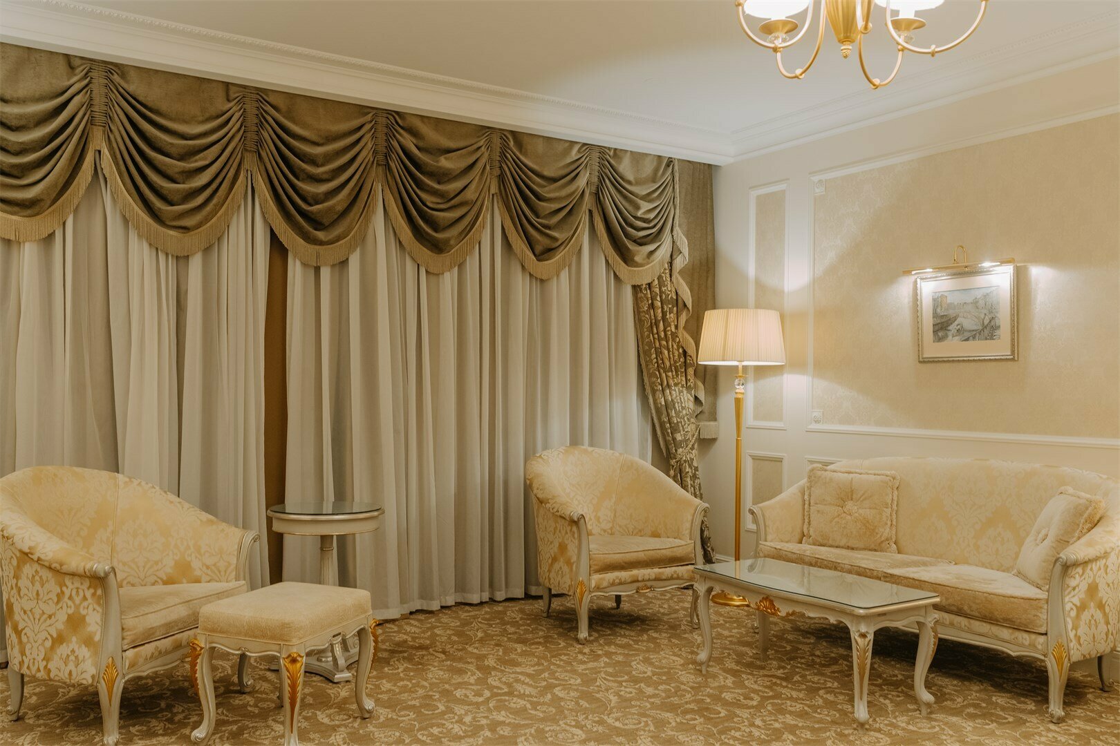 Номер Полулюкс