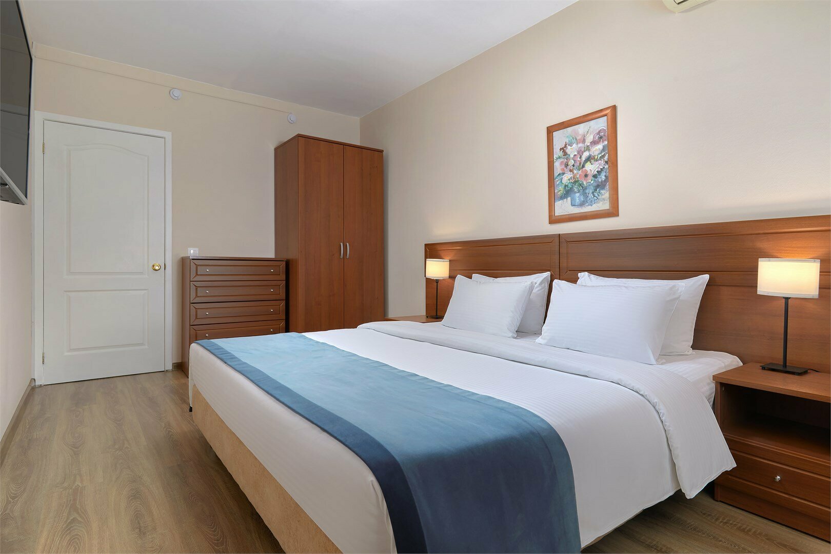 Апартаменты "Волга"