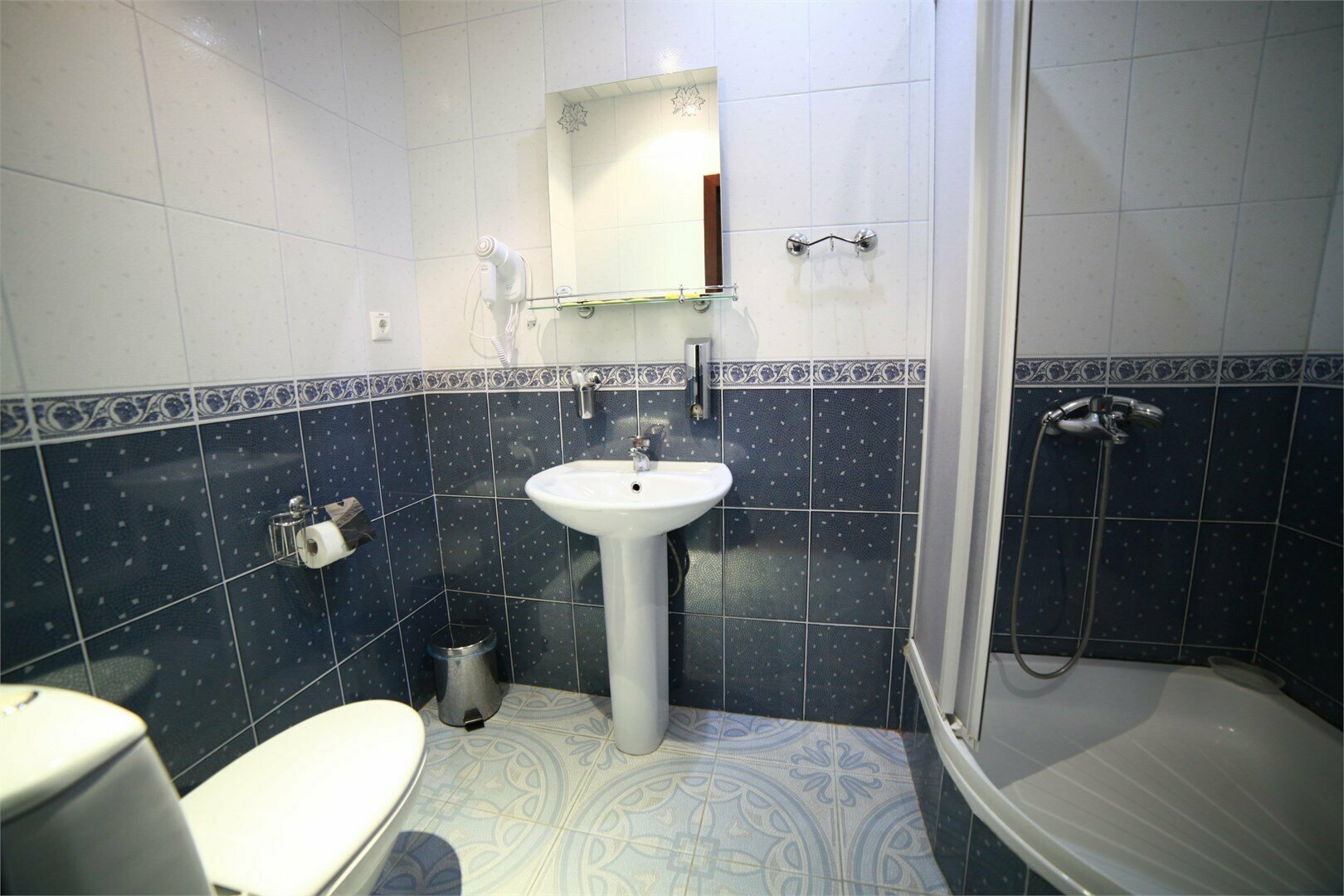 Улучшенный двухместный номер с 1 кроватью