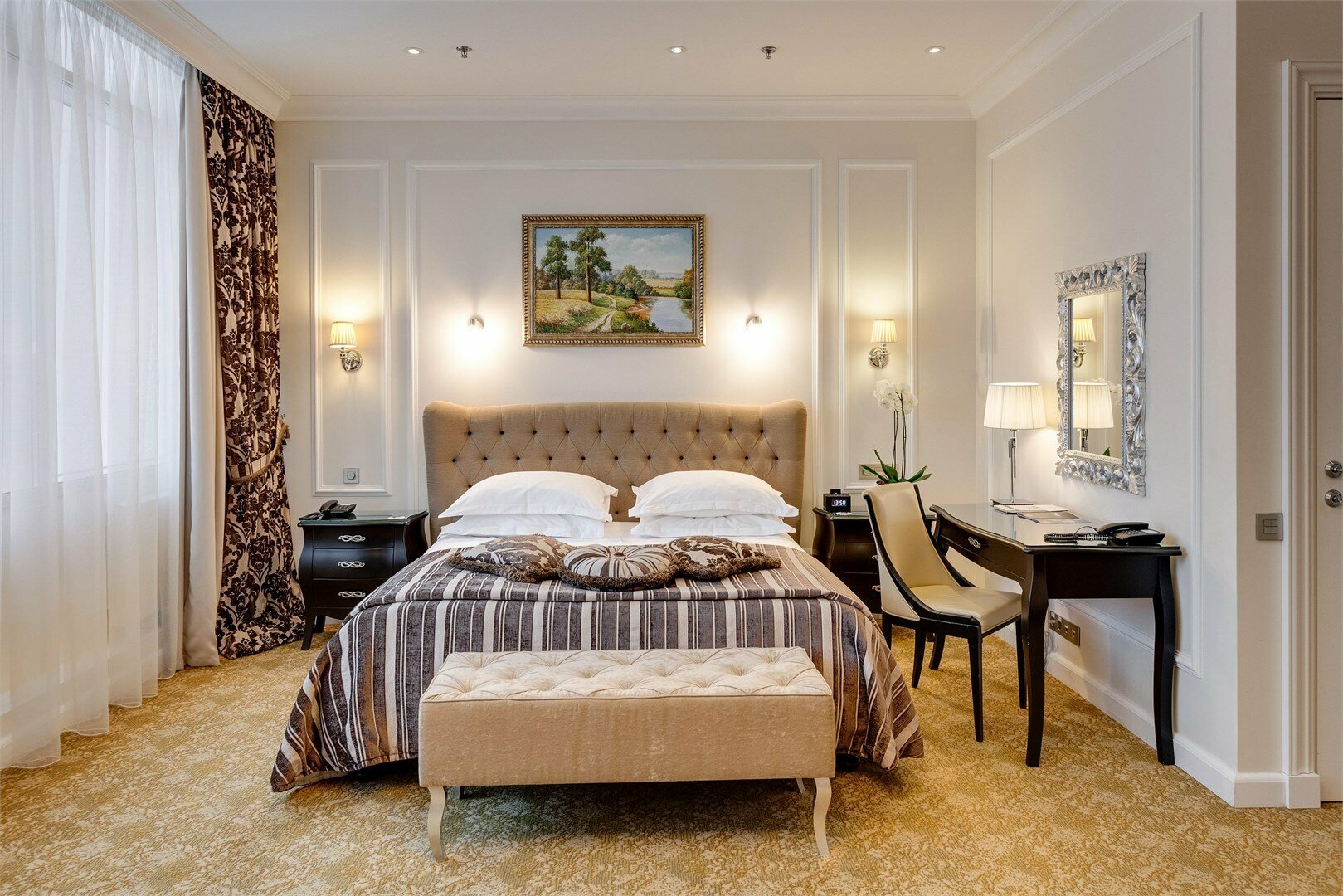 Джуниор Сюит