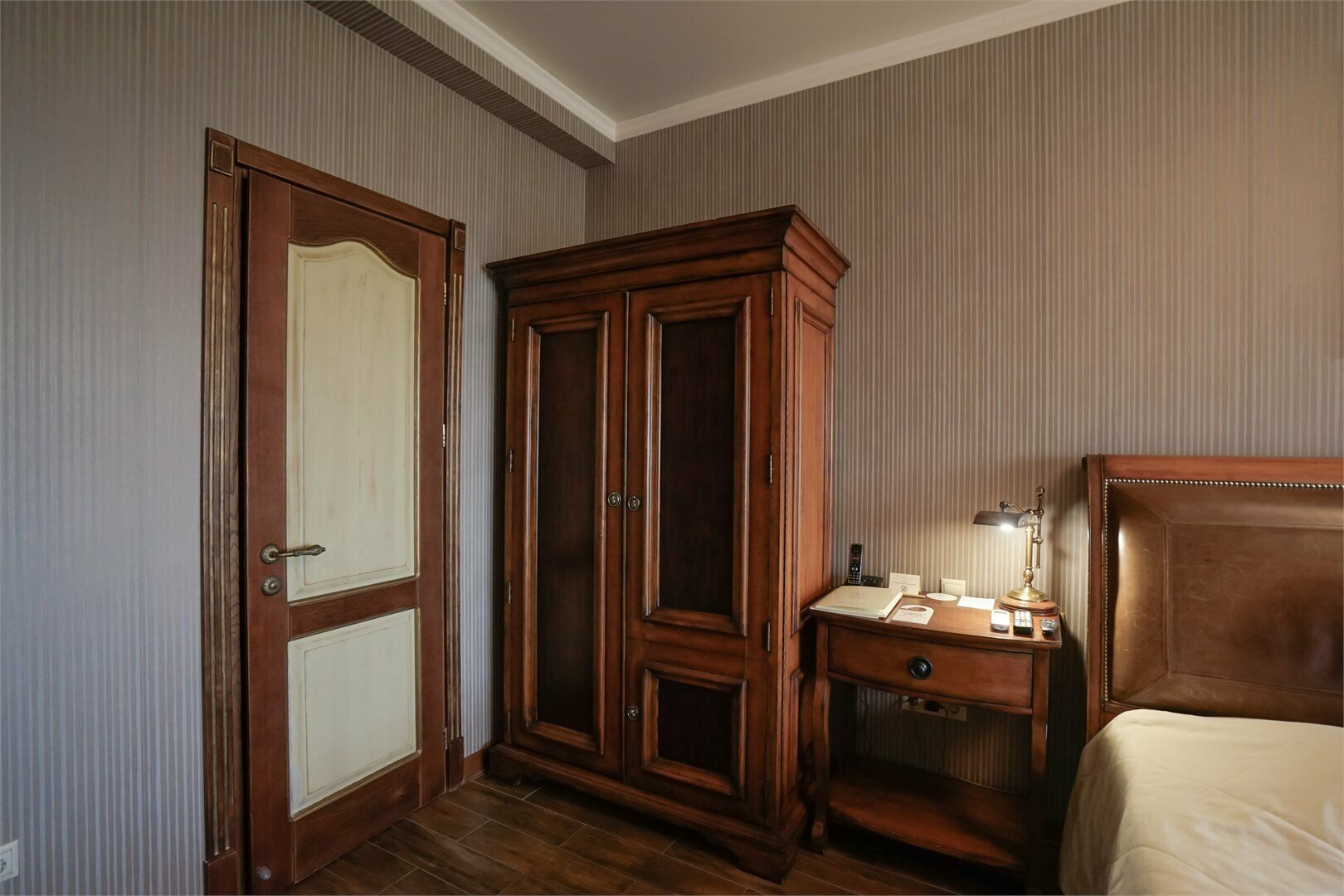 Standard Premium Business (Double)