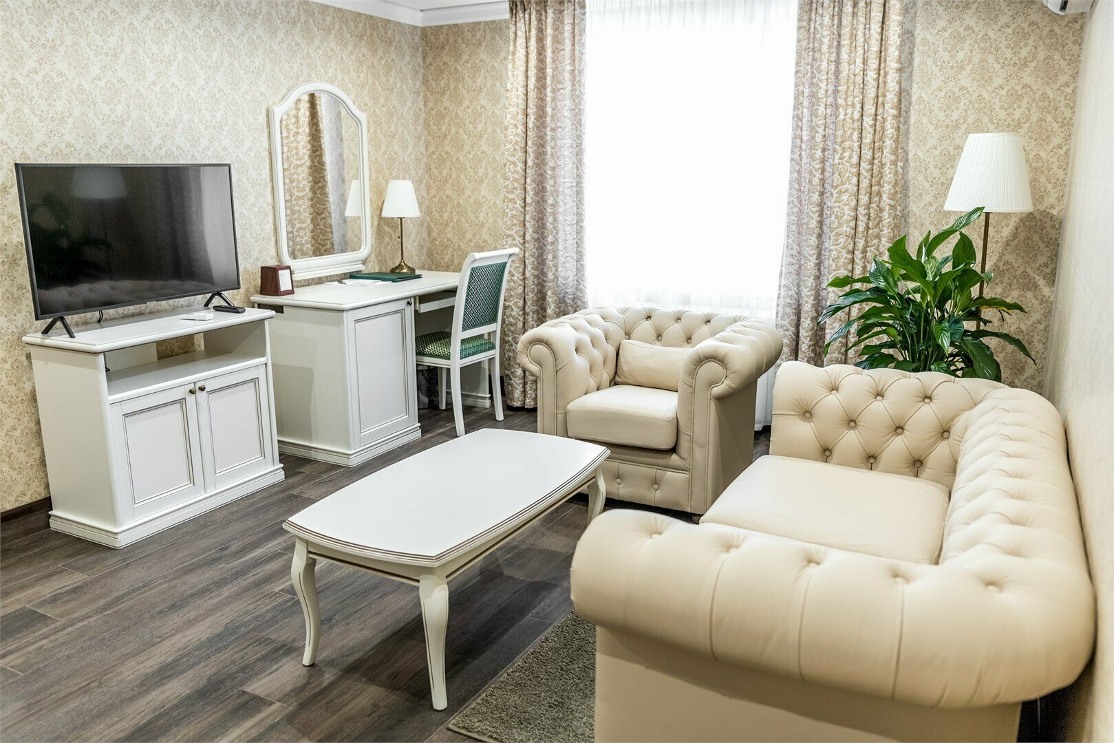 Двухкомнатный белый люкс