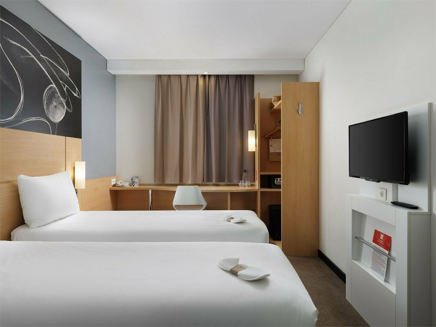 Номер Standard с 2 односпальными кроватями