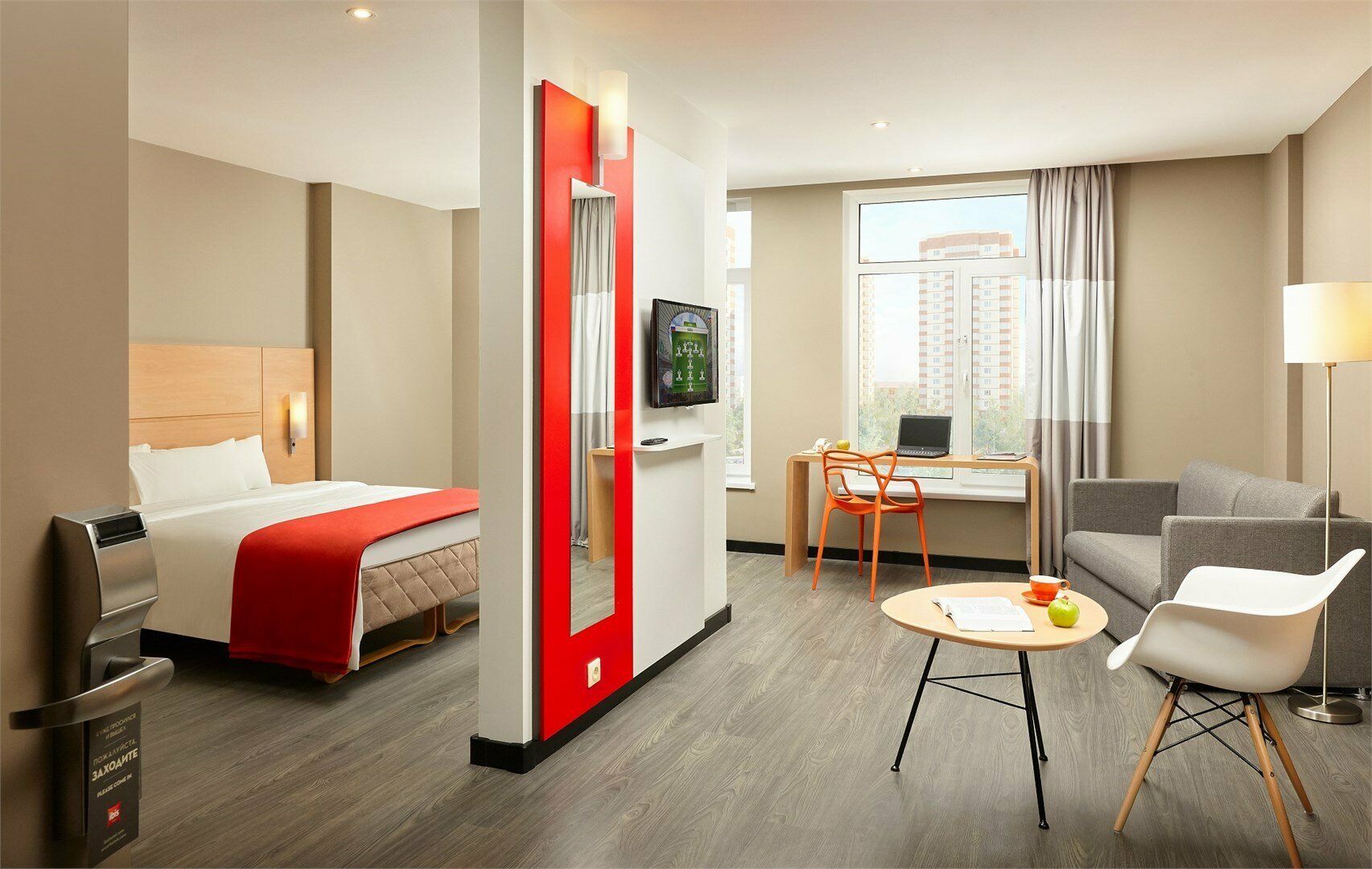 Номер Premium, семейный - с двуспальной кроватью и диваном