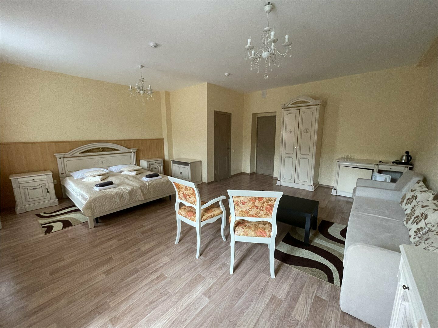 Янтарный-Люкс