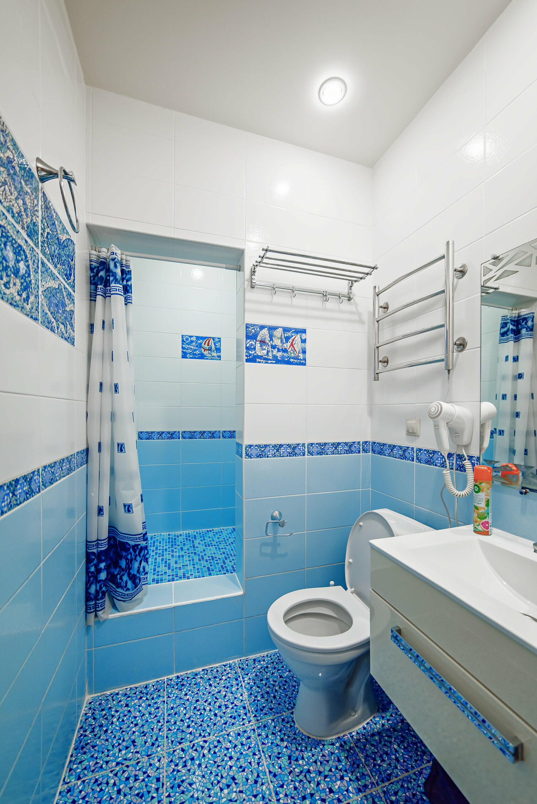 Двухместный номер с 1 кроватью и общей ванной комнатой