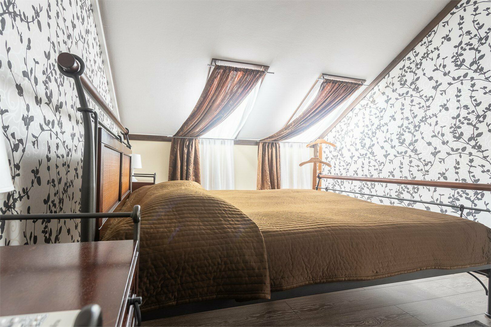 Люкс с кроватью размера «queen-size»