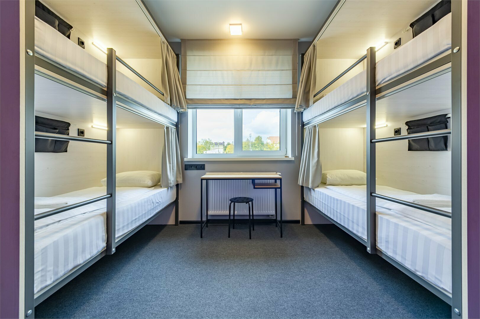 4 - местный номер с общей ванной комнатой (двухъярусные кровати)