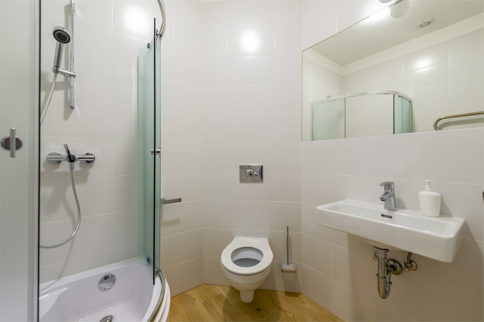 2-местный номер с собственной ванной комнатой