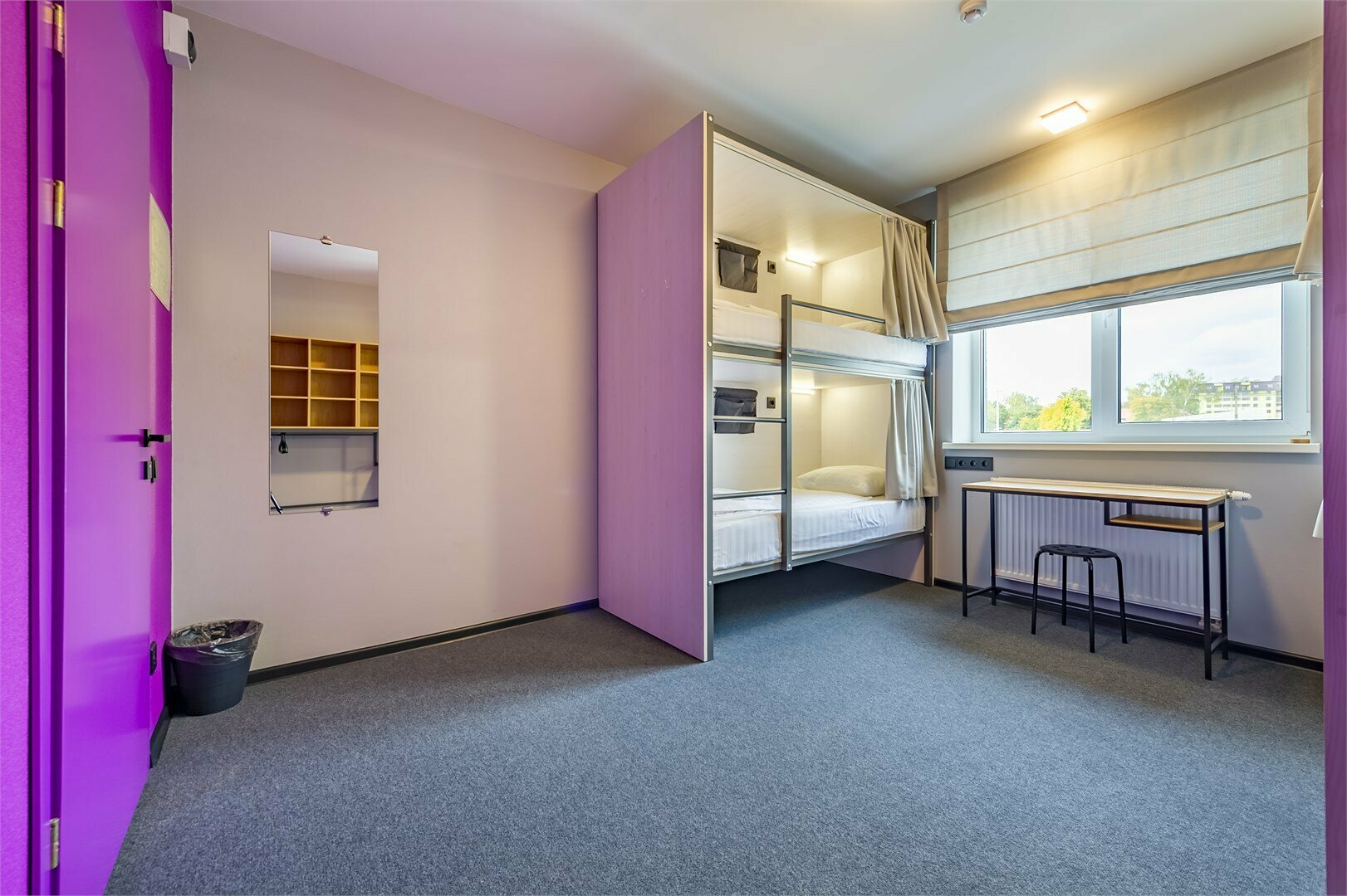 4 - местный номер с общей ванной комнатой (двухъярусные кровати)