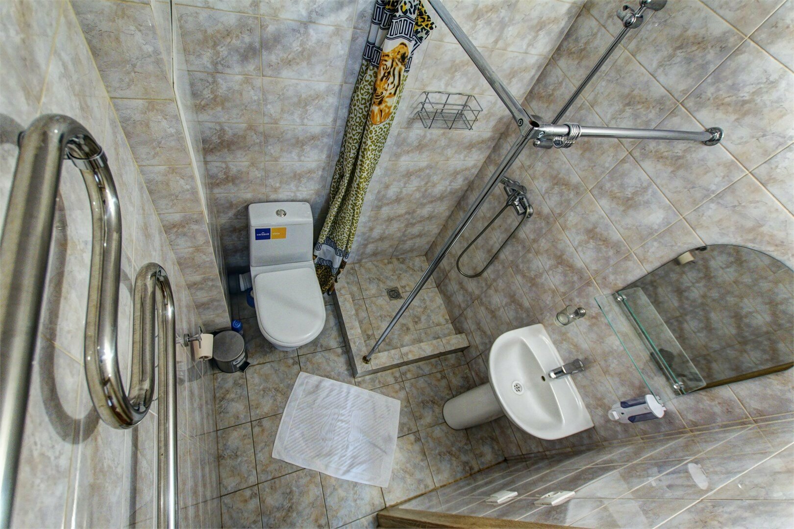 Двухместный номер с 2 отдельными кроватями и ванной