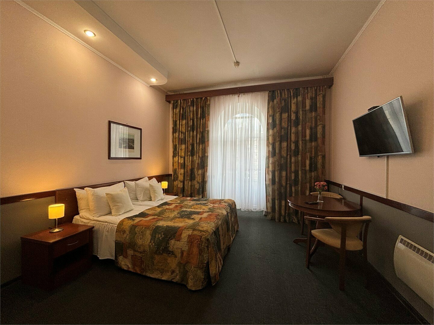 Улучшенный с балконом и ванной