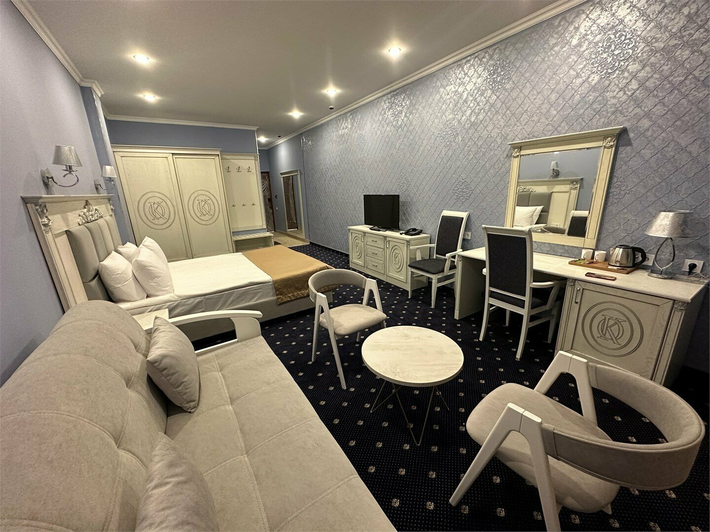 Номер Делюкс