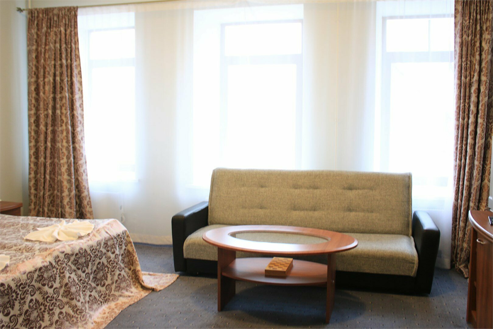 Улучшенный полулюкс