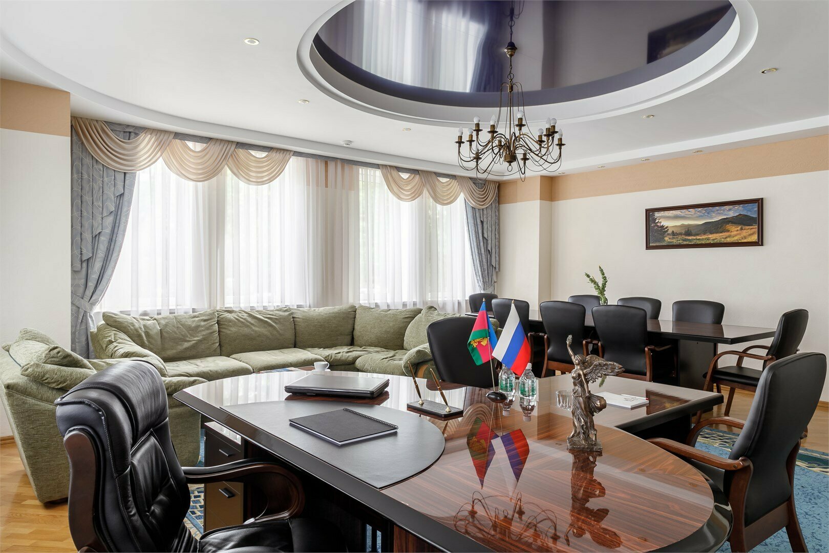 «Люкс-бизнес» трехкомнатный